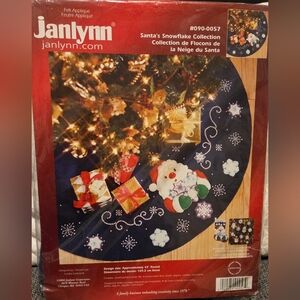 Vtg 2004 Janlynn Felt Applique Santa's Snowflake 43" Tree Skirt New in Pkg